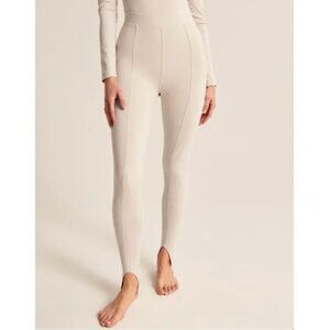 Abercrombie cream stirrup leggings NWT, size M
